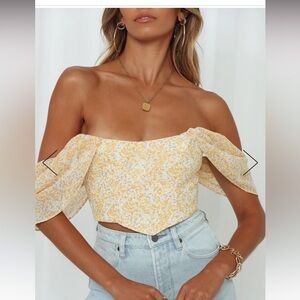 Hello Molly cropped off the shoulder top - Yellow